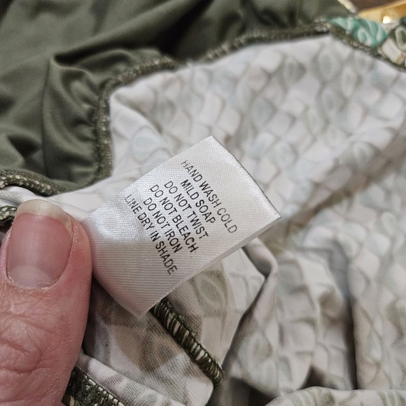 🖖 Vicky Moreinis 🖖 bathing suit top size 12 - Picture 8 of 8